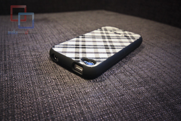 MakeUseOf Review & Giveaway: Speck IMG 2158 कॉपी करके iPhone 4 केस फिट किया गया