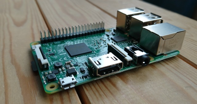 आपकी पहली परियोजना के लिए सर्वश्रेष्ठ रास्पबेरी पाई किट muo diy rpi3 पीसीबी