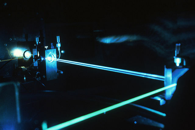 640px-NCI-वॉल-2268-300_argon_ion_laser