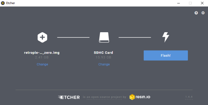 अपने एसडी कार्ड में डेटा लिखने के लिए Etcher का उपयोग करें